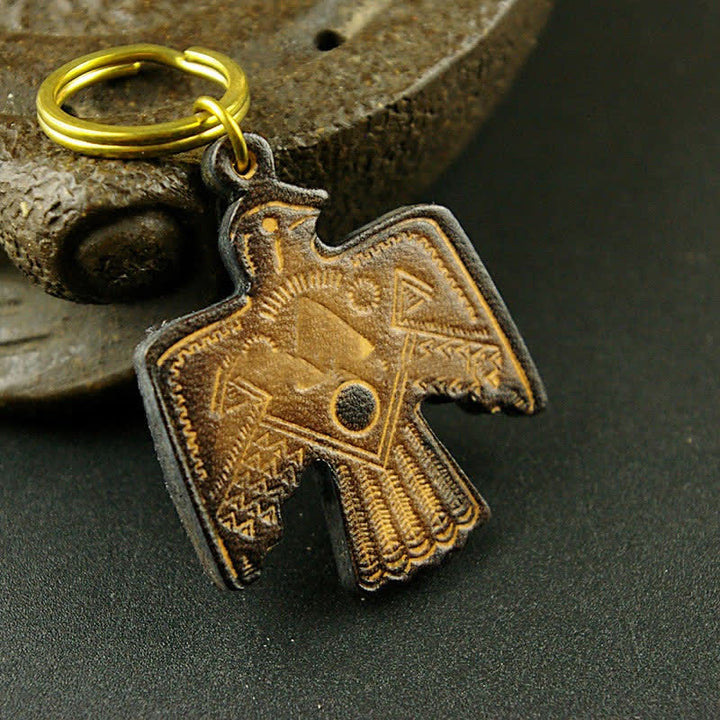 Portachiavi in pelle di rame con santo patrono indiano Thunderbird