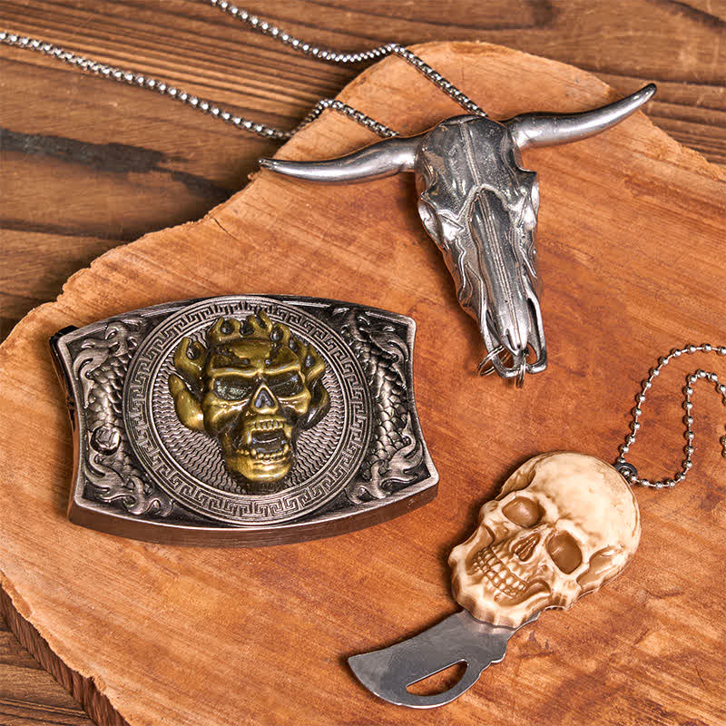Set di collana con ciondolo a forma di teschio dorato, fibbia per cintura con coltello nascosto fai da te e testa di teschio di toro