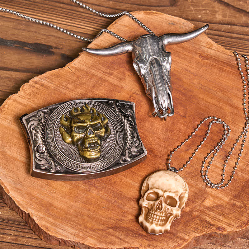 Set di collana con ciondolo a forma di teschio dorato, fibbia per cintura con coltello nascosto fai da te e testa di teschio di toro