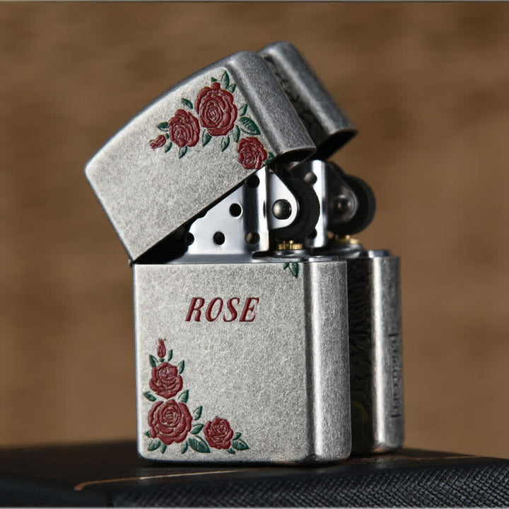 Accendino a cherosene ricaricabile con motivo floreale di rosa rossa