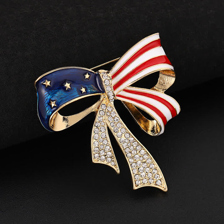 Spilla con fiocco e strass a forma di bandiera americana