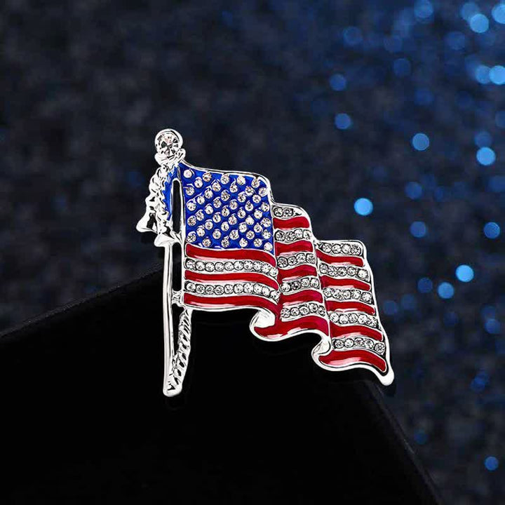 Spilla con strass scintillanti della bandiera americana patriottica