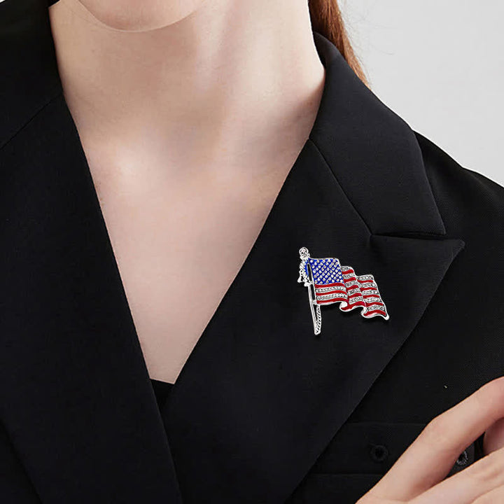Spilla con strass scintillanti della bandiera americana patriottica
