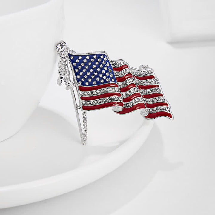 Spilla con strass scintillanti della bandiera americana patriottica