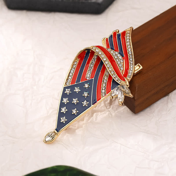 Spilla patriottica con strass e bandiera americana smaltata
