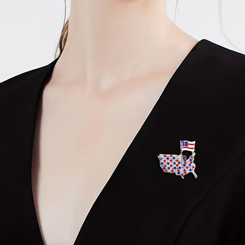 Spilla patriottica con bandiera americana e aquila in strass