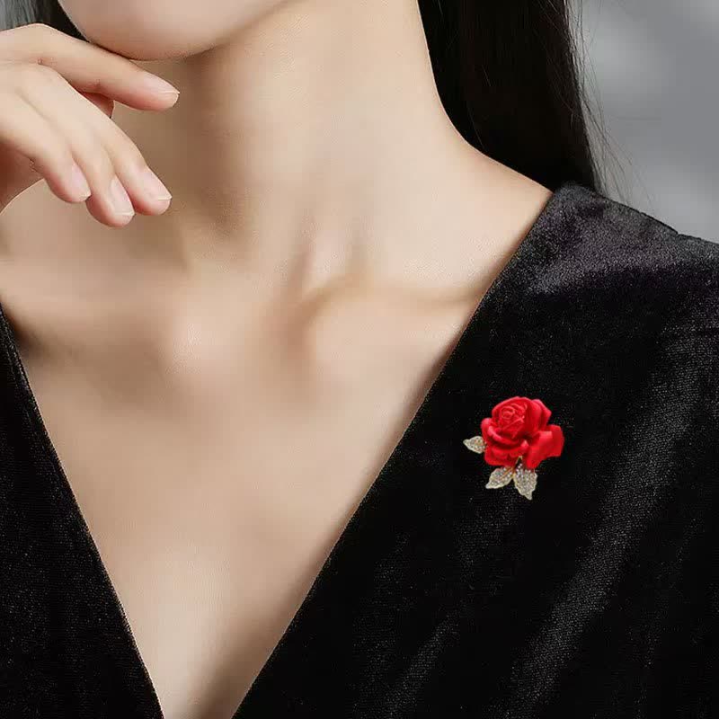 Spilla a forma di fiore con strass rosa blu rossa