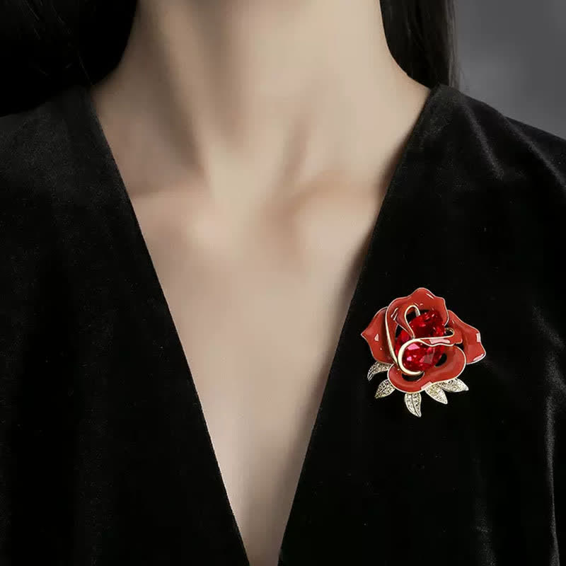 Spilla elegante da donna con bocciolo di rosa rossa in cristallo