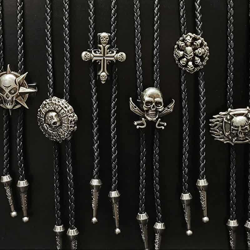 Cravatta Bolo con ciondolo in argento con testa di teschio in stile punk