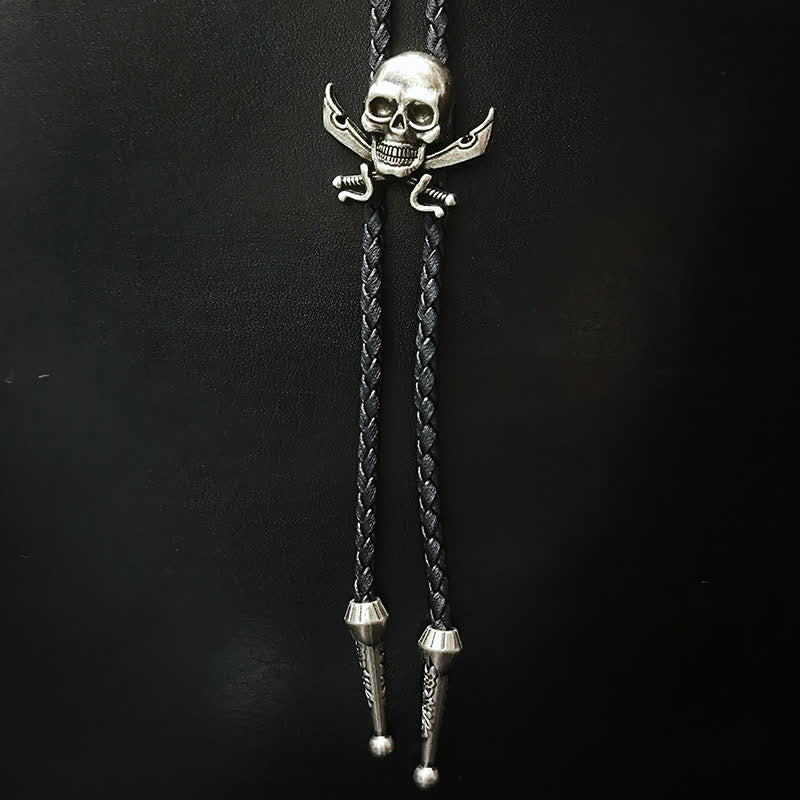 Cravatta Bolo con ciondolo in argento con testa di teschio in stile punk