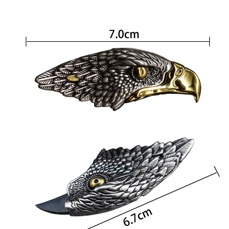 Collana con ciondolo a forma di piuma con coltello nascosto di aquila calva