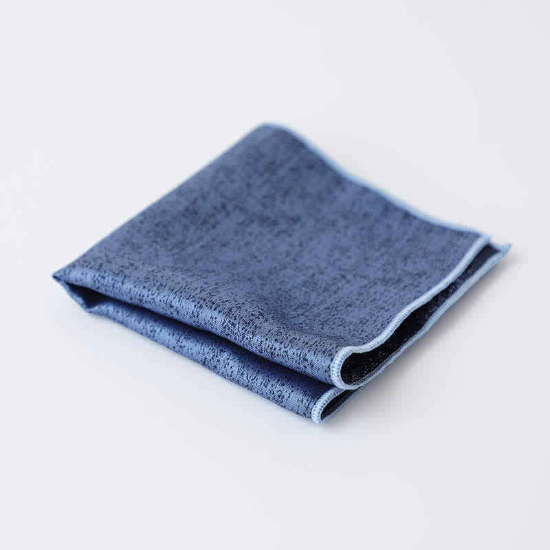 Fazzoletto da taschino da uomo con motivo scuro e tenue in tinta unita - Blu - image 4