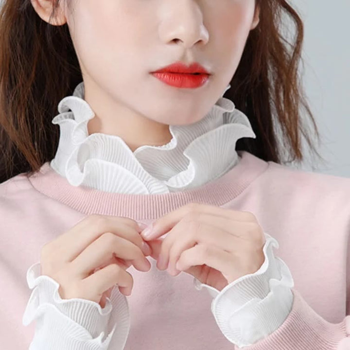 Camicia con risvolto staccabile, colletto finto con volant e manica