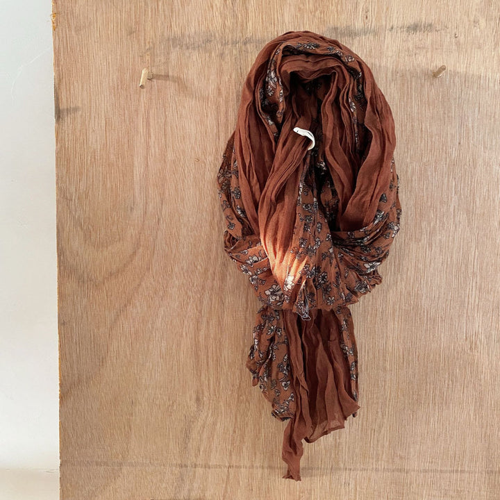 Sciarpa morbida e sottile con motivo floreale plissettato vintage da donna