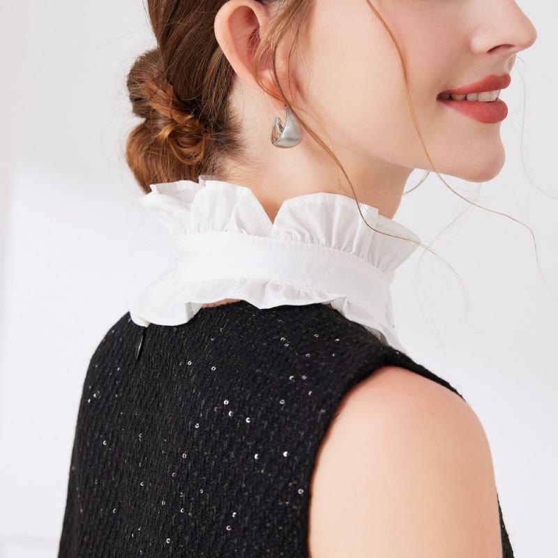 Camicia bianca con colletto plissettato e bottone staccabile con colletto finto