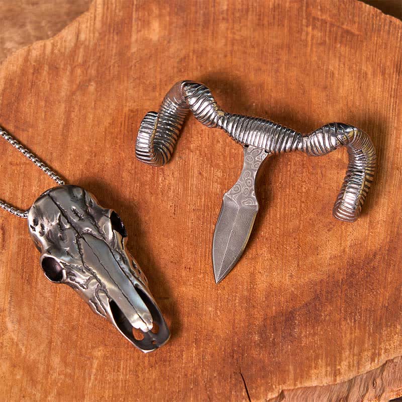 Fibbia per cintura con ciondolo a forma di coltello in acciaio inossidabile D2 con teschio d'argento e pecora (in pre-vendita) - image 0