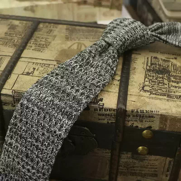 Cravatta lavorata a maglia di colore scuro variegato da uomo - Grigio scuro - image 12