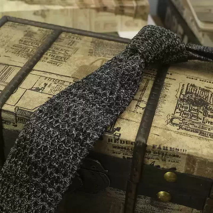 Cravatta lavorata a maglia di colore scuro variegato da uomo - Nero - image 14