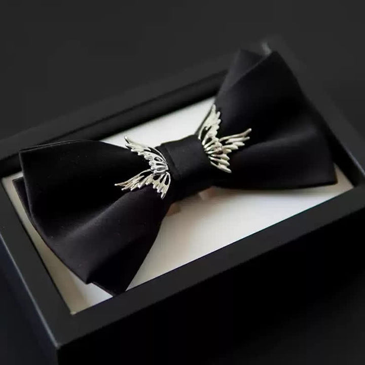Papillon nero elegante con ali volanti in argento da uomo