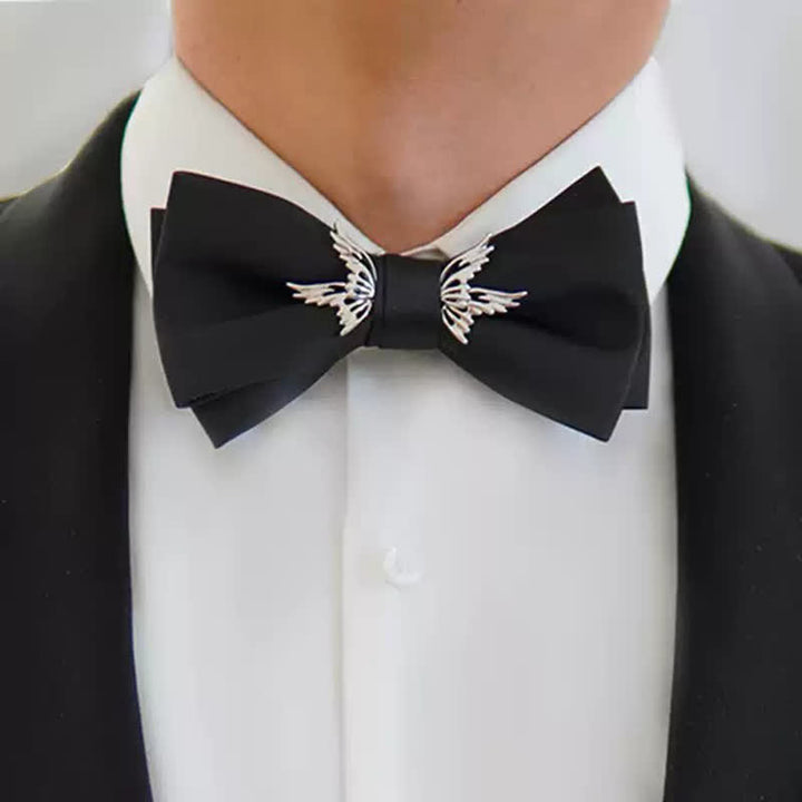 Papillon nero elegante con ali volanti in argento da uomo