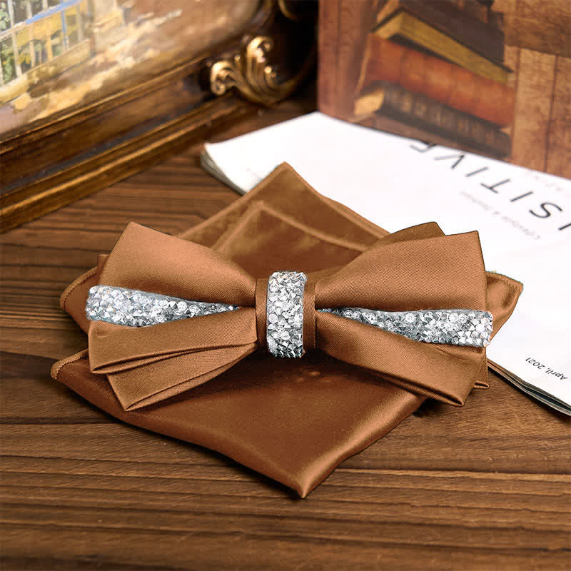 Set da uomo con papillon e fazzoletto da taschino in raso con strass scintillanti