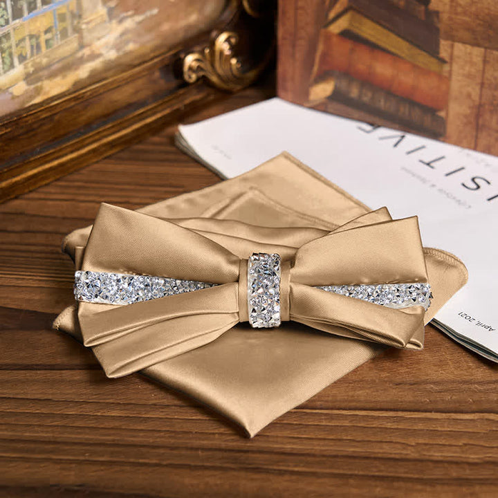 Set da uomo con papillon e fazzoletto da taschino in raso con strass scintillanti