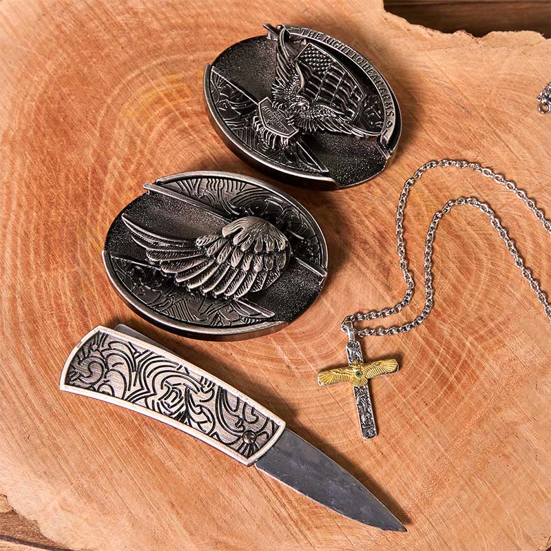 Set di cintura con fibbia fai da te con coltello nascosto e collana con croce d'aquila