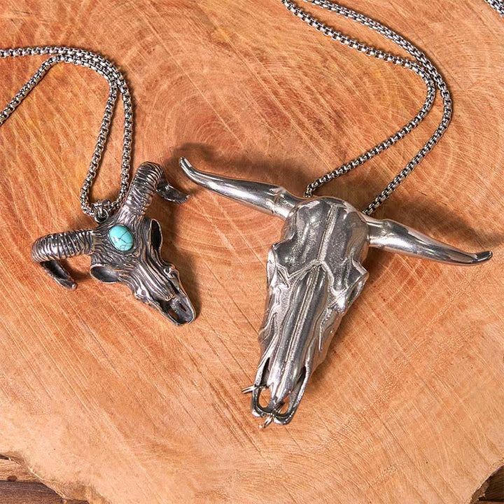 Set di collane con ciondolo a forma di toro con corna di ariete in turchese