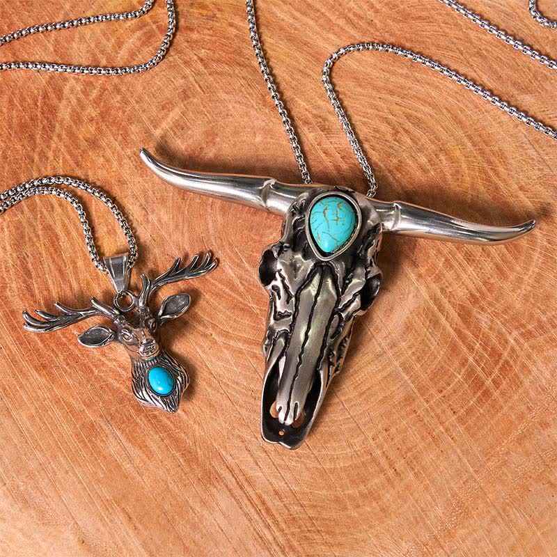 Set di collane con ciondolo a forma di toro con corna lunghe e testa di alce turchese