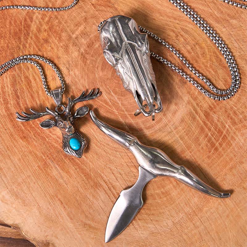 Set di collane con ciondolo a forma di toro con corna lunghe e testa di alce turchese