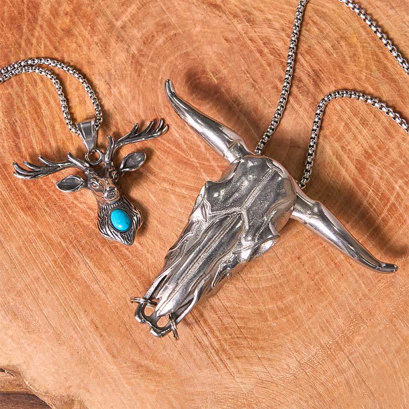 Set di collane con ciondolo a forma di toro con corna lunghe e testa di alce turchese