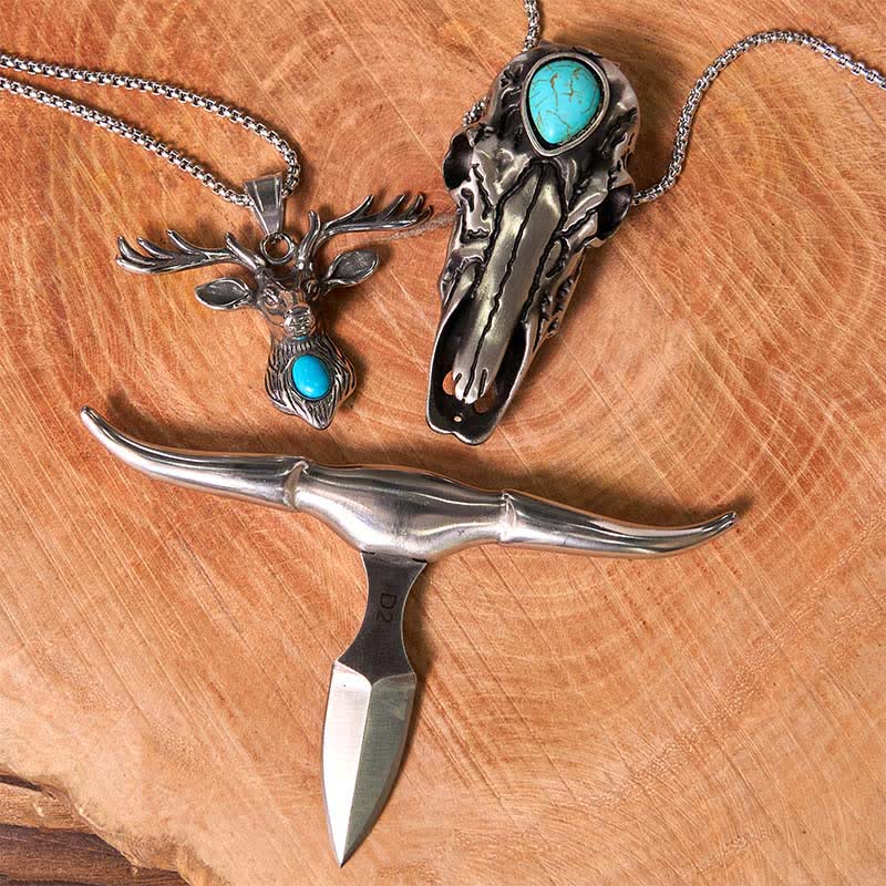 Set di collane con ciondolo a forma di toro con corna lunghe e testa di alce turchese