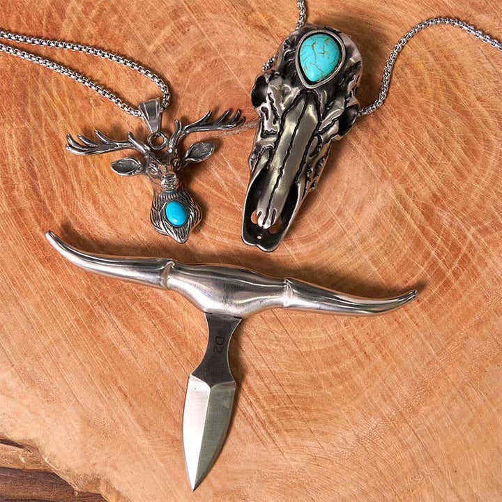 Set di collane con ciondolo a forma di toro con corna lunghe e testa di alce turchese
