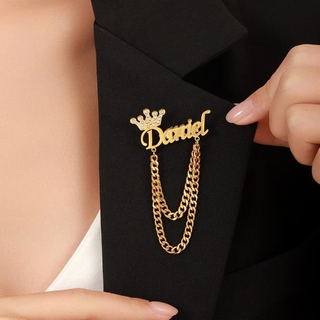 Spilla personalizzata con il tuo nome e decorazione a corona, accessori per abiti - Oro - image 1