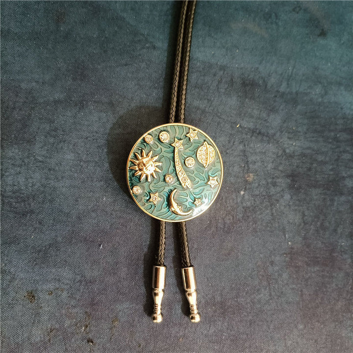 Cravatta Bolo vintage con sole, luna, universo e strass