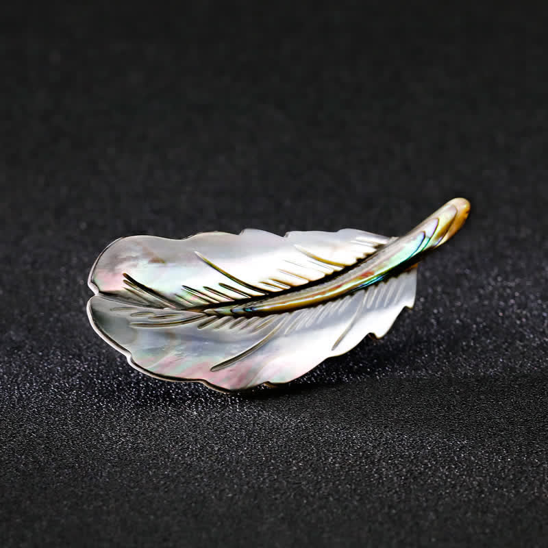 Spilla unisex a forma di piuma in conchiglia di abalone naturale