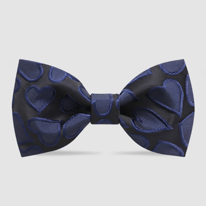 Papillon da uomo con ricamo a forma di cuore