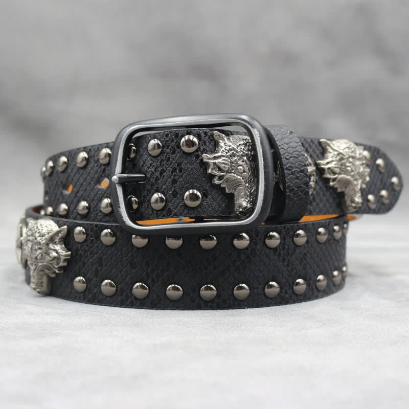 Cintura in pelle stampata in pelle di serpente nera con rivetto a testa di lupo in argento antico