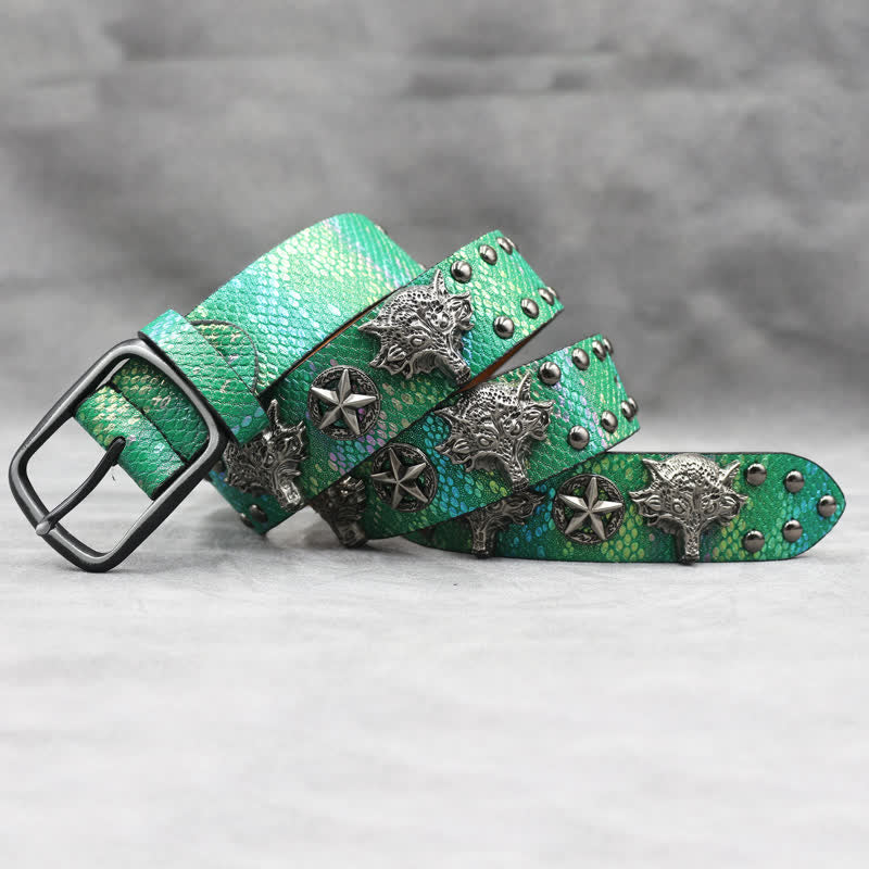 Cintura in pelle stampata in pelle di serpente nera con rivetto a testa di lupo in argento antico