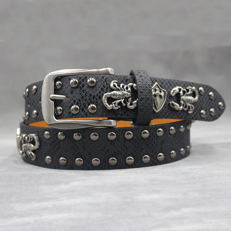 Cintura in pelle stampata con rivetti a forma di scorpione in argento antico - image 4
