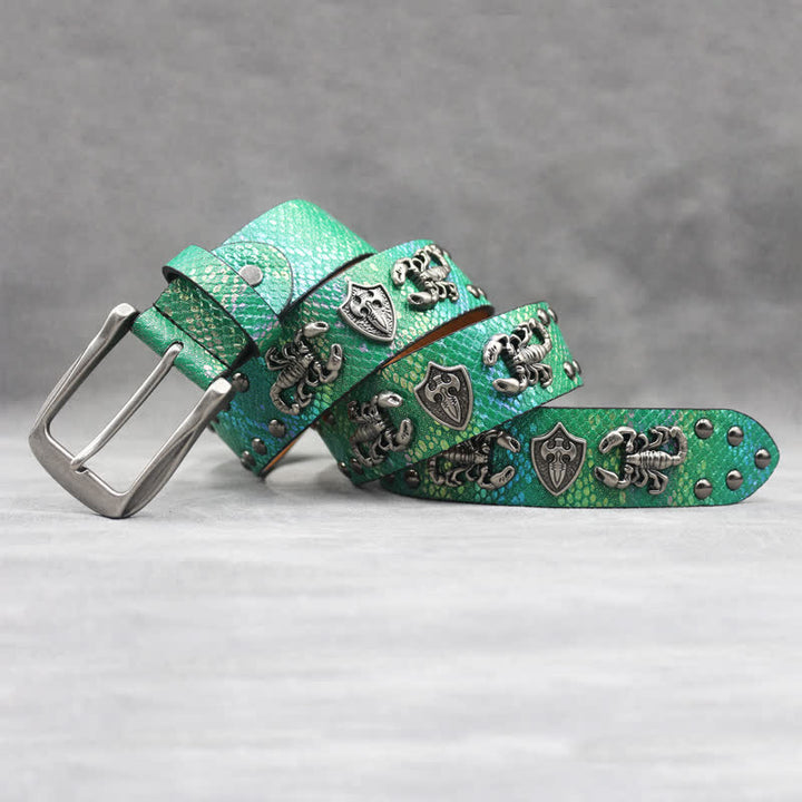 Cintura in pelle stampata con rivetti a forma di scorpione in argento antico