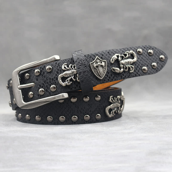 Cintura in pelle stampata con rivetti a forma di scorpione in argento antico