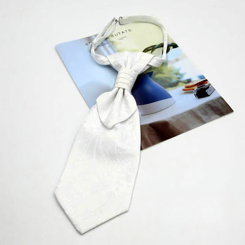 Cravatta da uomo pre-annodata con volant e motivo Paisley di lusso, stile smoking, Ascot