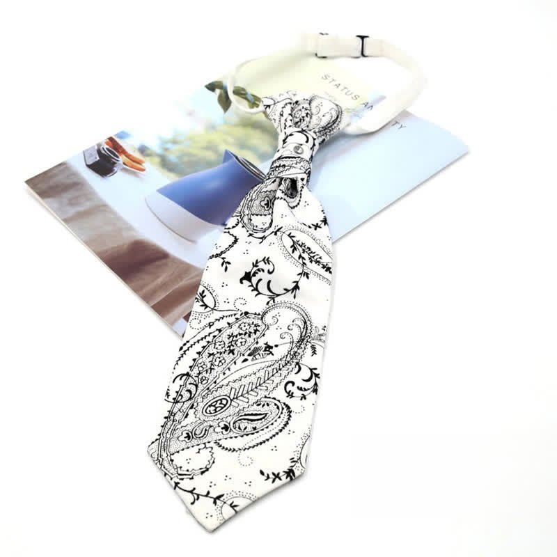 Cravatta da uomo pre-annodata con volant e motivo Paisley di lusso, stile smoking, Ascot
