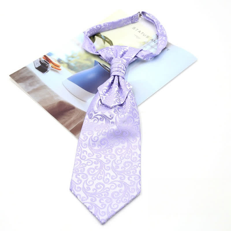 Cravatta da uomo pre-annodata con volant e motivo Paisley di lusso, stile smoking, Ascot