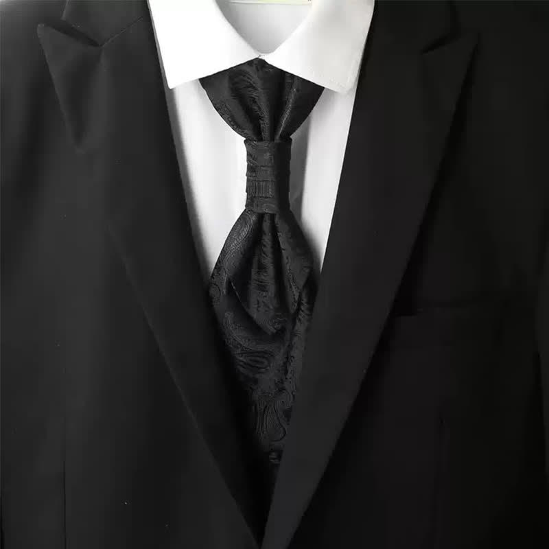 Cravatta da uomo pre-annodata con volant e motivo Paisley di lusso, stile smoking, Ascot