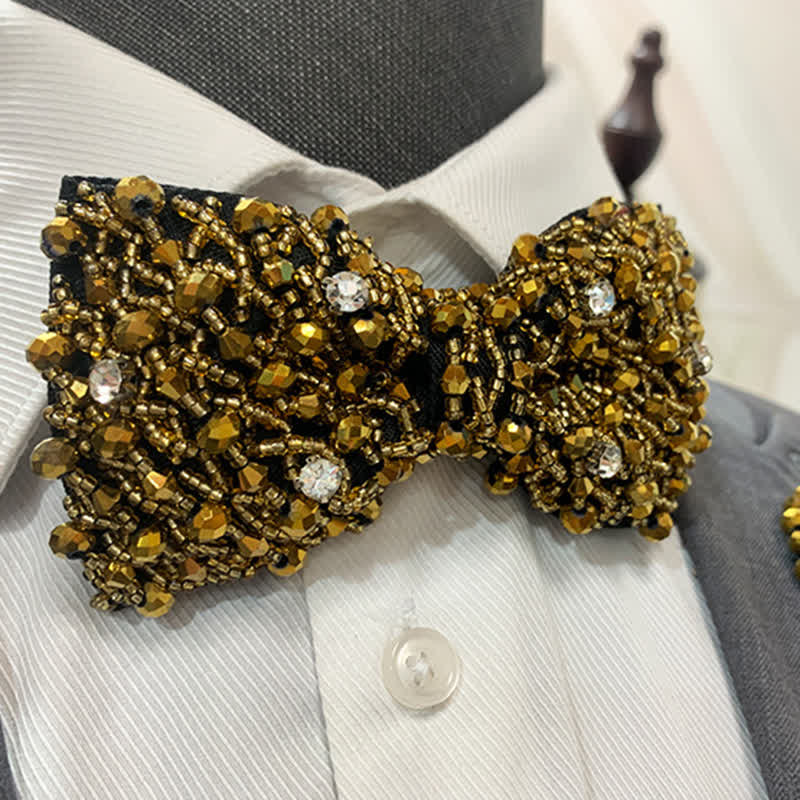 Papillon con tubi di perline ricamati con cristalli di strass