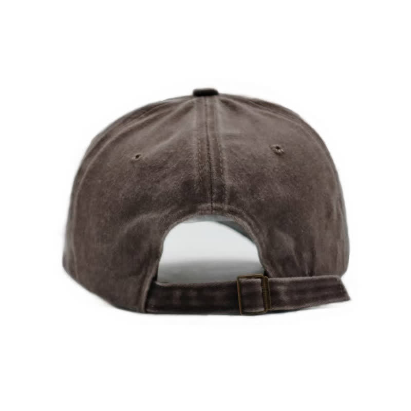 Cappellino da baseball con bordo sfrangiato e ricamato con squalo