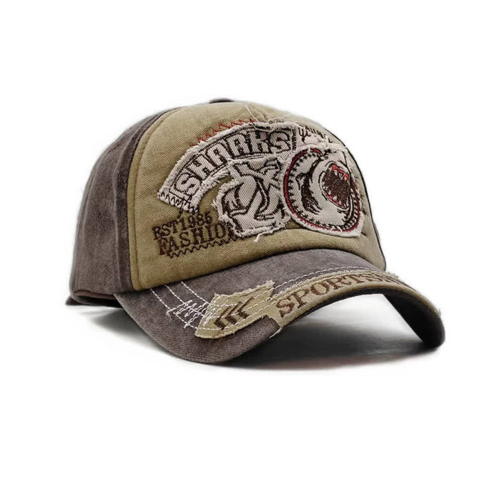 Cappellino da baseball con bordo sfrangiato e ricamato con squalo