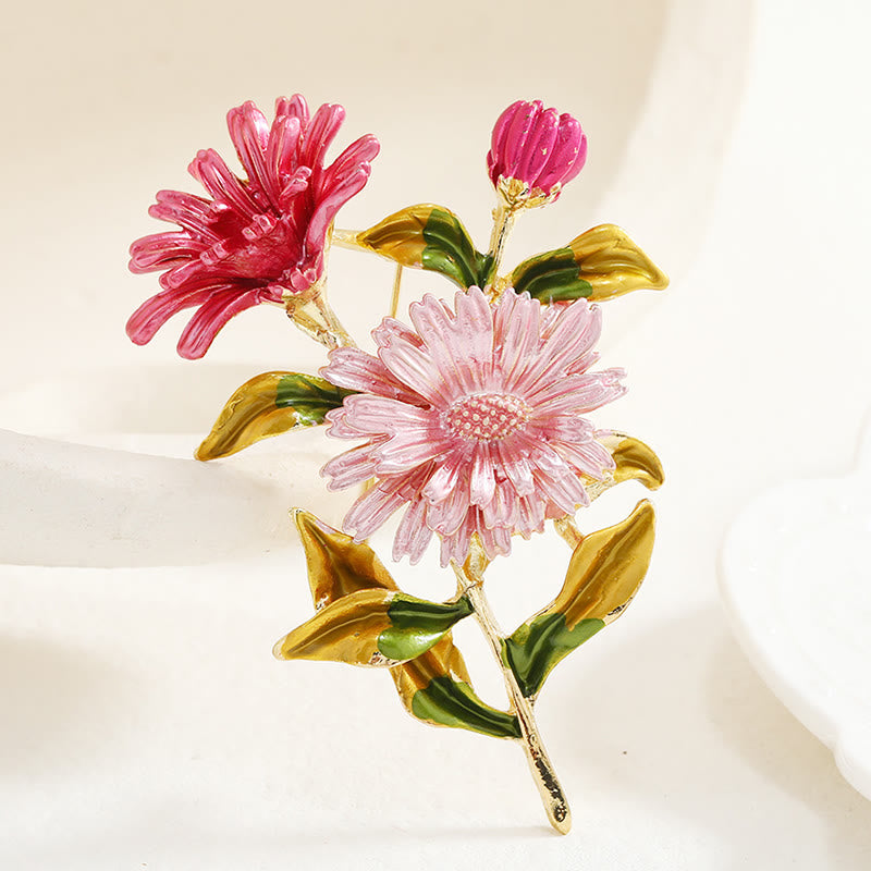 Spilla smaltata con bouquet di margherite da donna